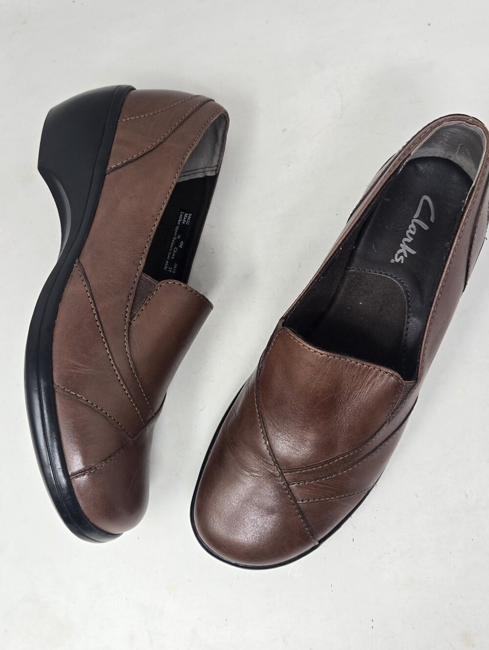 Clarks Brown Leather Slip on Comfort Loafers Women's Size 6M